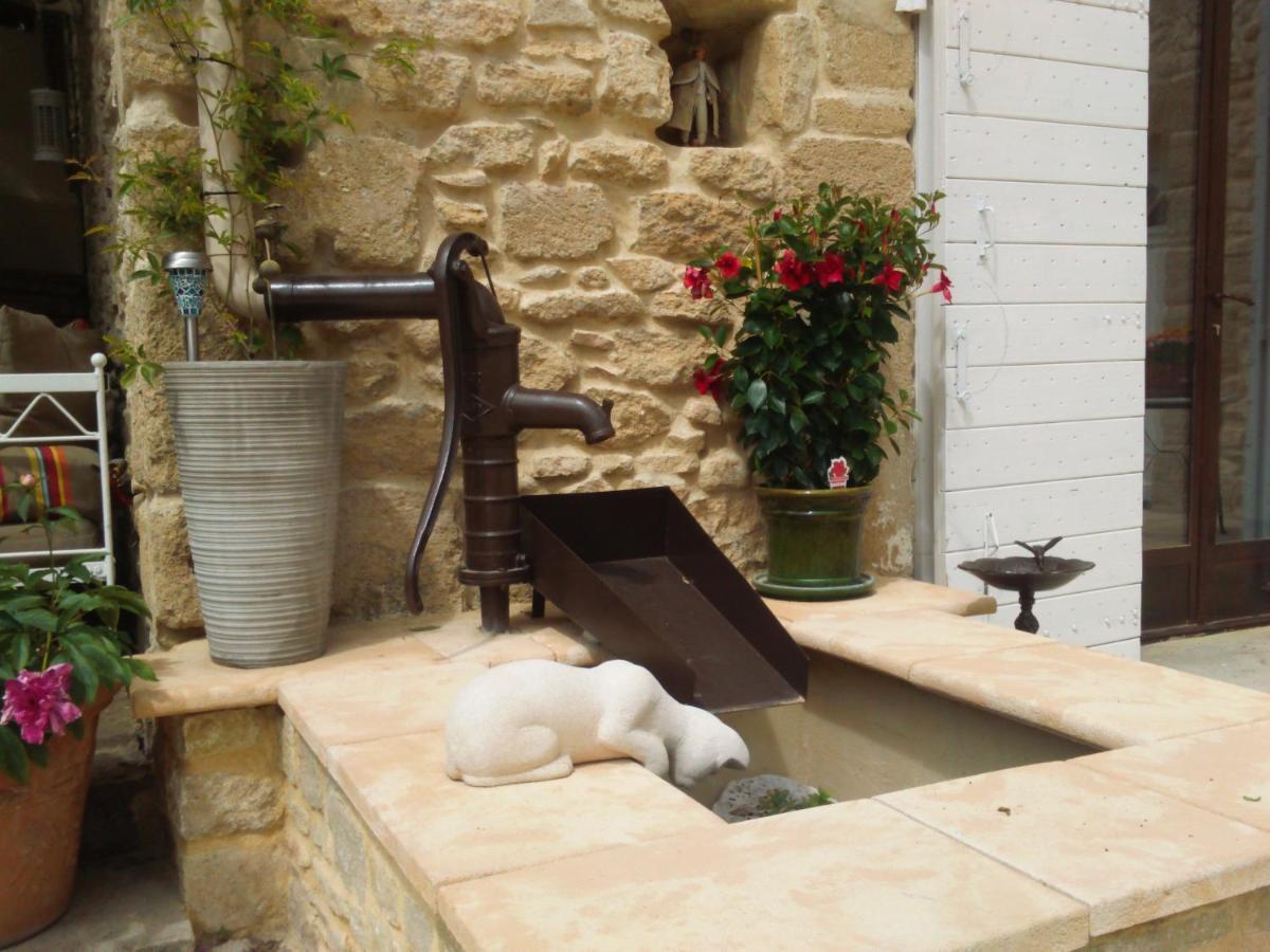Le Mas Du Chat Bed and Breakfast Cavaillon Esterno foto