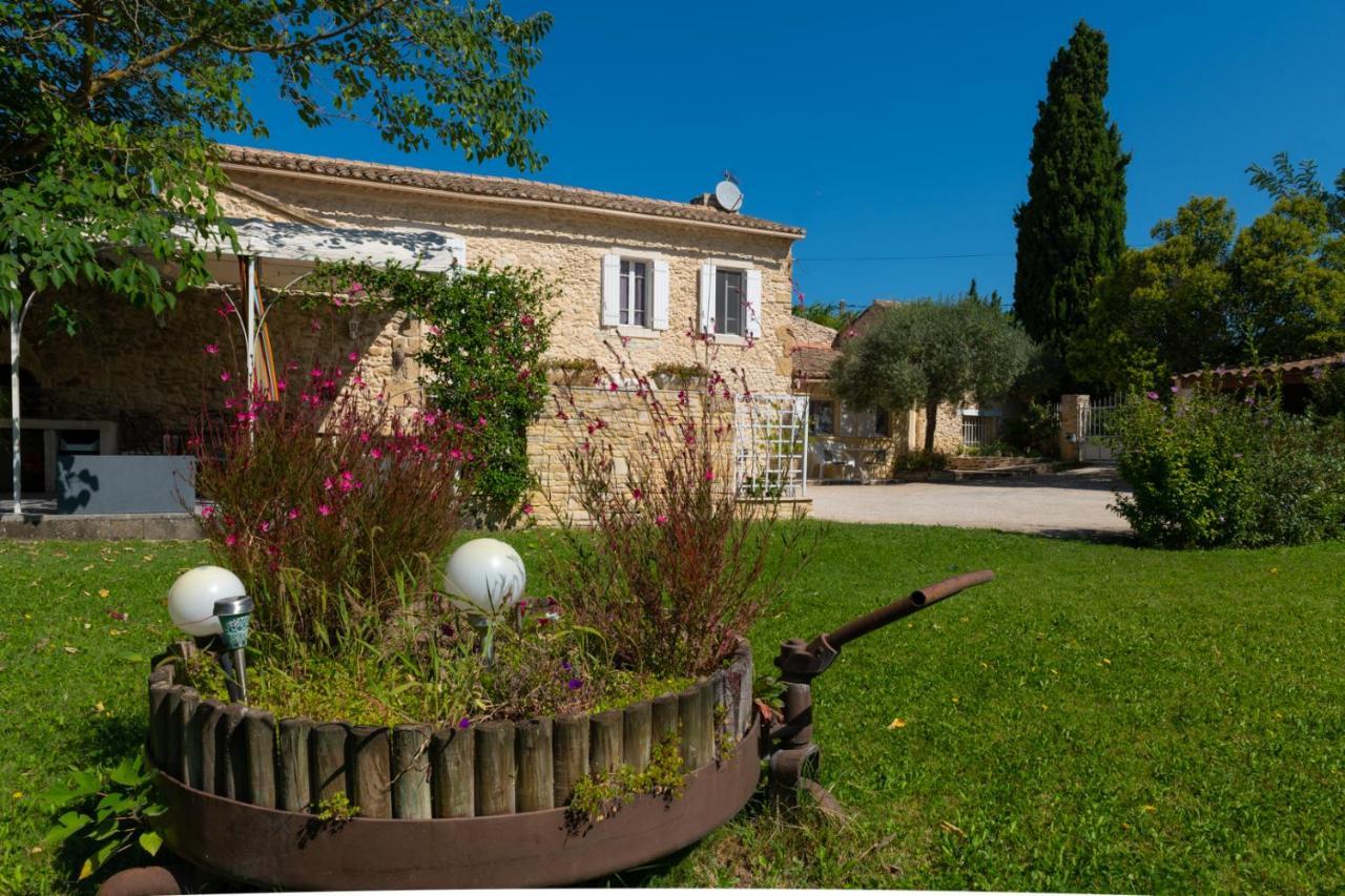 Le Mas Du Chat Bed and Breakfast Cavaillon Esterno foto