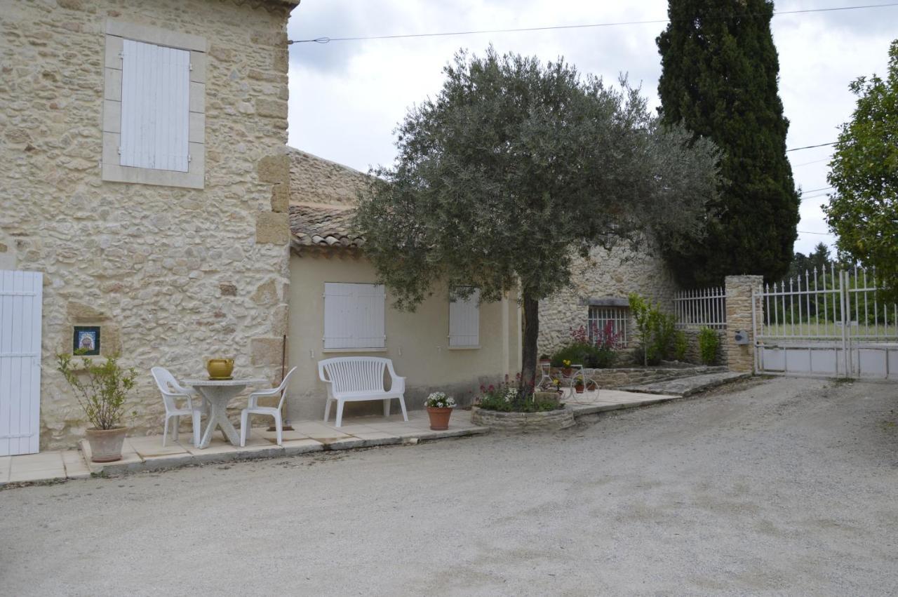 Le Mas Du Chat Bed and Breakfast Cavaillon Esterno foto
